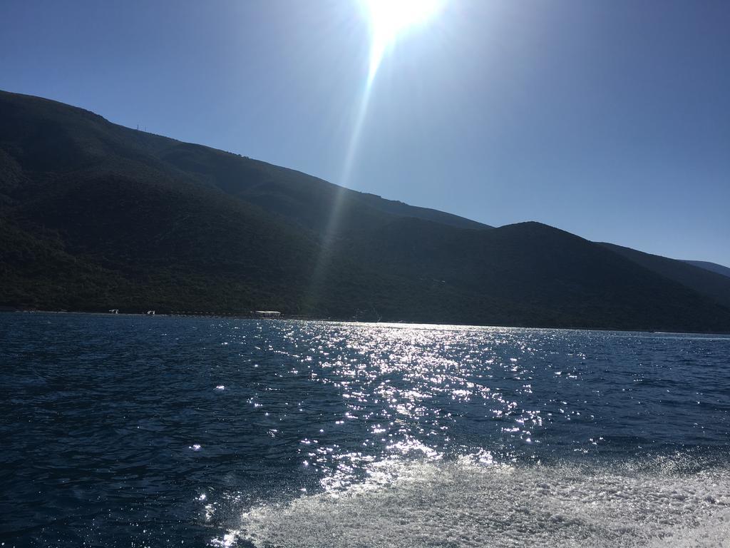 Appartamenti George Orikum Esterno foto
