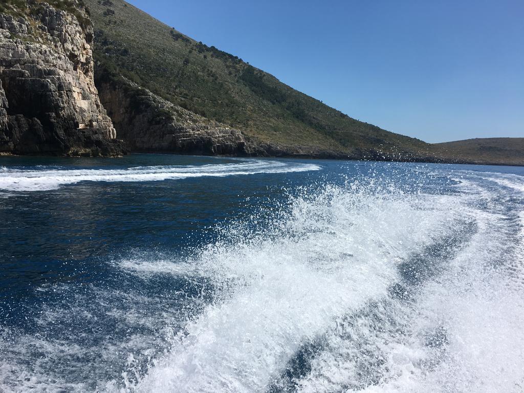 Appartamenti George Orikum Esterno foto