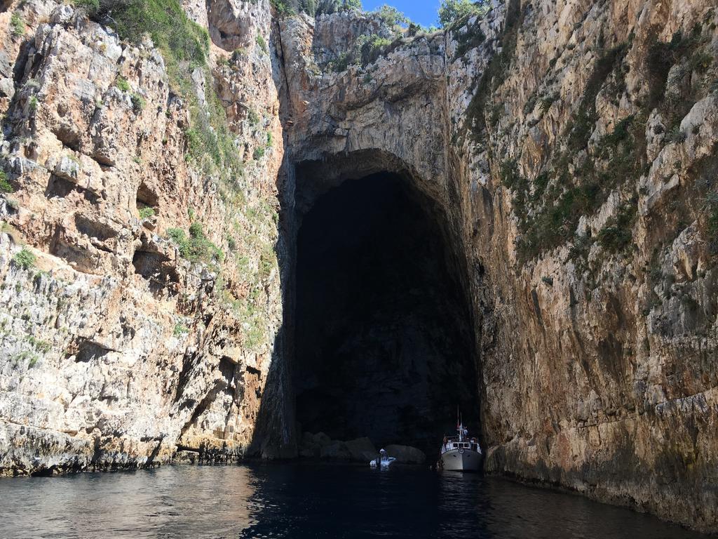 Appartamenti George Orikum Esterno foto
