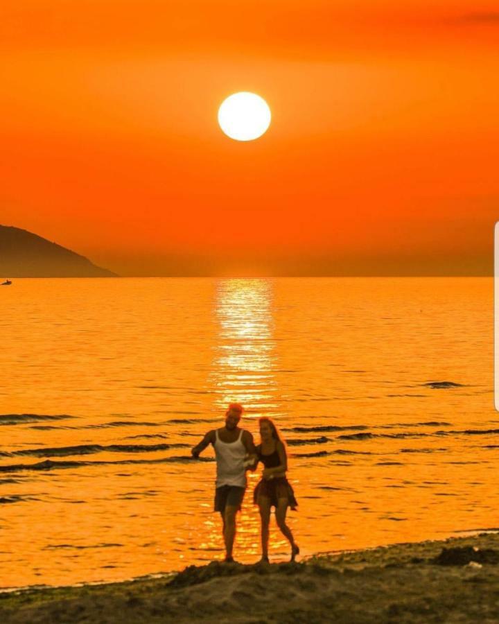 Appartamenti George Orikum Esterno foto